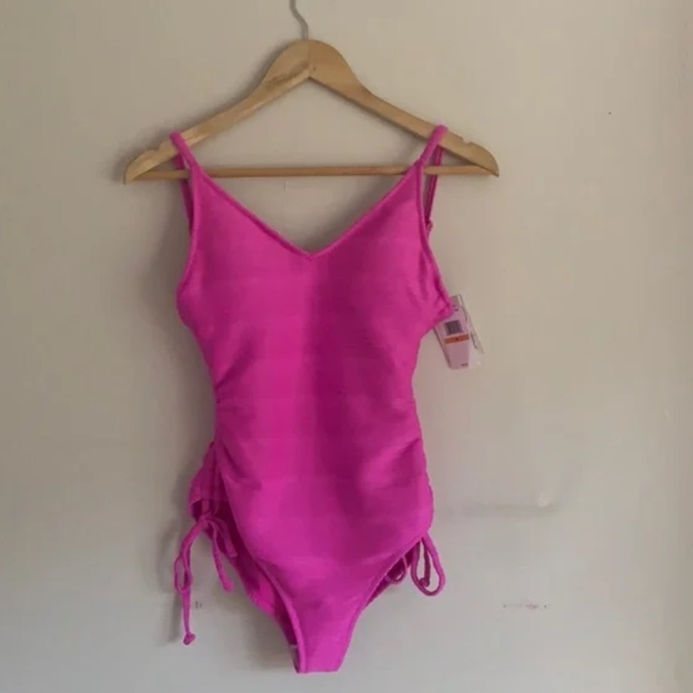 Jessica Simpson bathing suit  One piece fuchsia body sculpting bathing suit
